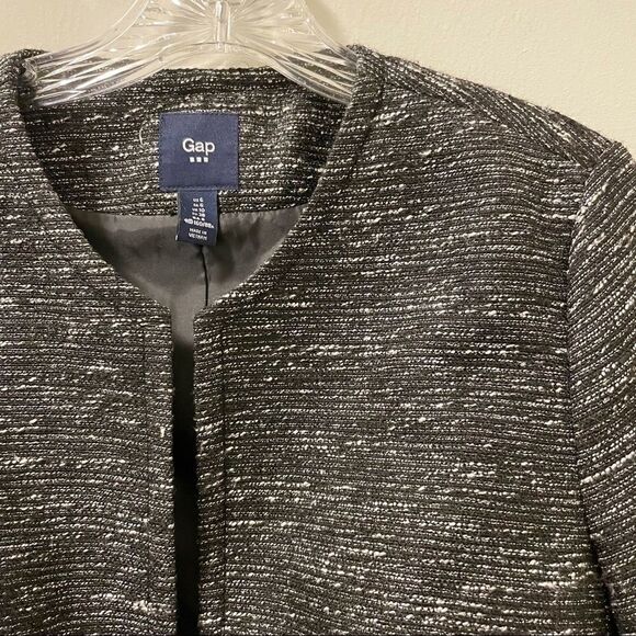 GAP Black Short Tweed Jacket- Size 6 - Picture 2 of 7